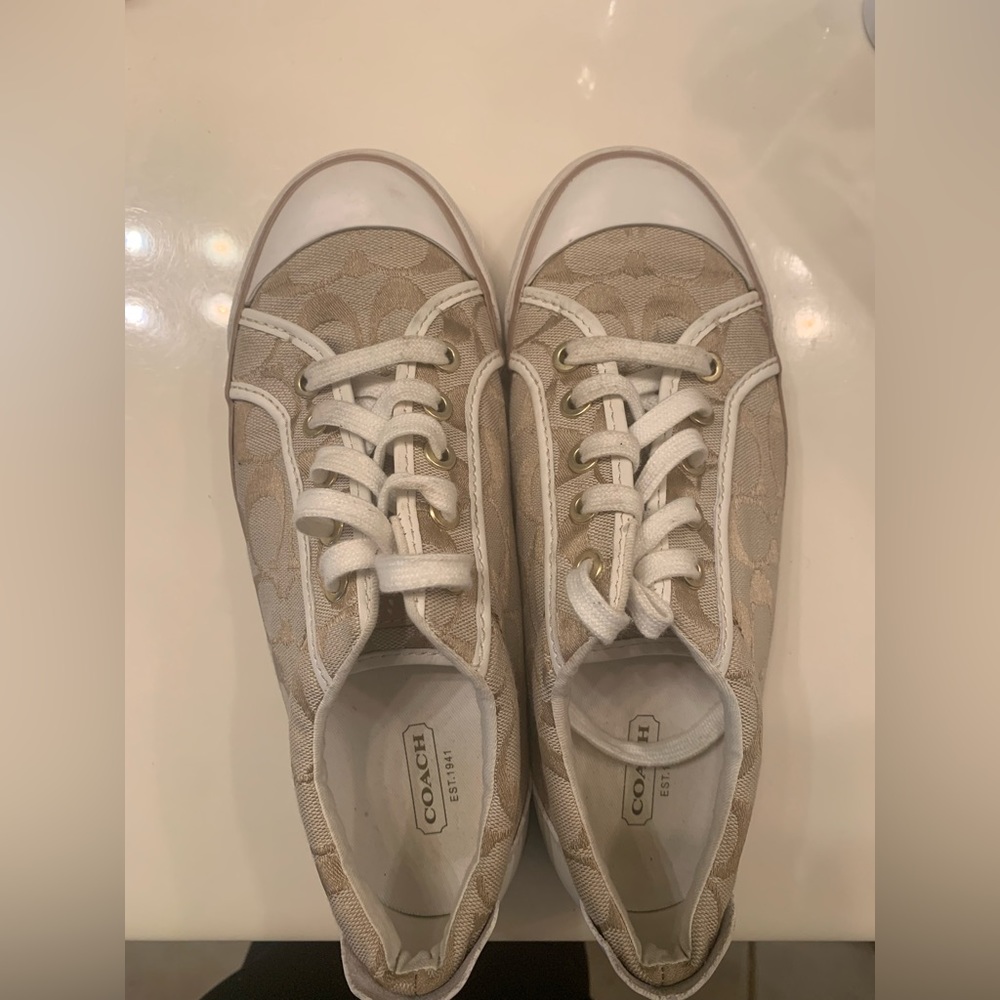 Women’s coach sneakers size 8